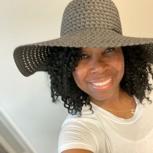 Meet your Posher, Merline